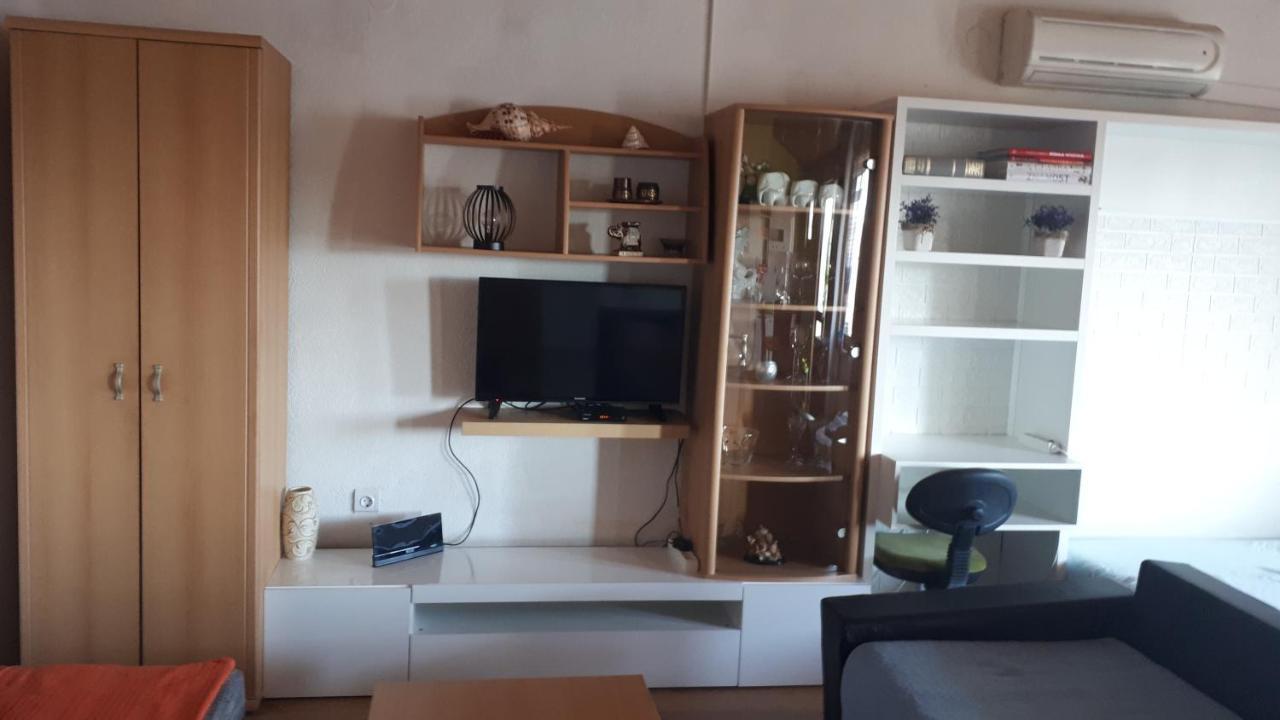 Apartmani Leko Mirjana Baška Voda Eksteriør billede